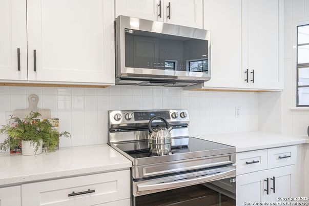 Interior, Kitchen, Stainless Steel Appliances
