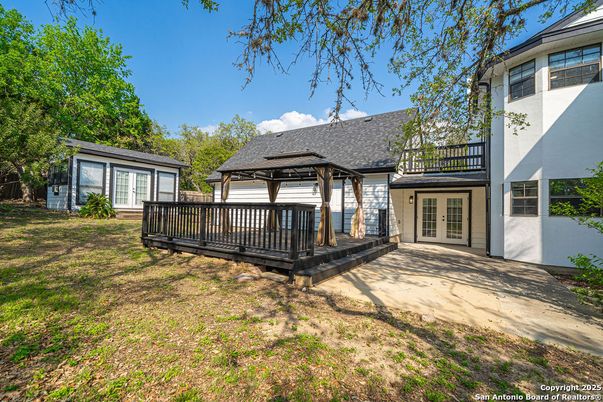 Backyard, Exterior