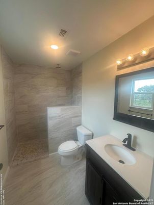 Bathroom, Interior, Marble, Recessed Lighting