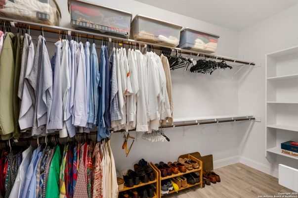 Interior, Walk-in Closets, Wood Texture Flooring