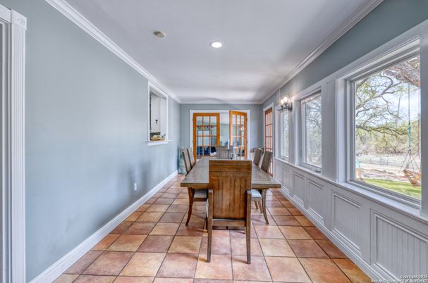 Dining room, Interior, Recessed Lighting