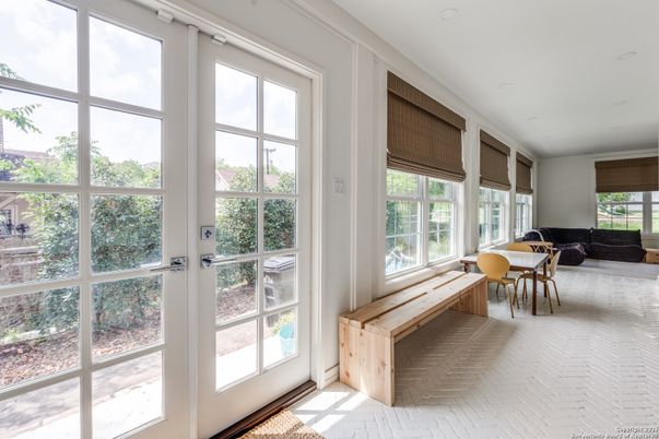 Dining room, Interior, Recessed Lighting