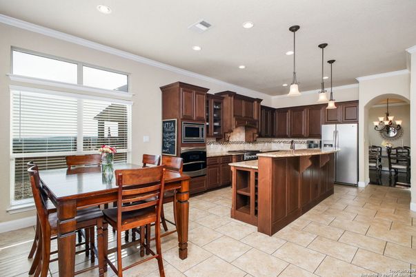 Dining room, Interior, Kitchen, Pendant Lights, Recessed Lighting, Stainless Steel Appliances