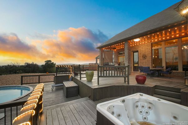 Exterior, Hot Tub, Pool