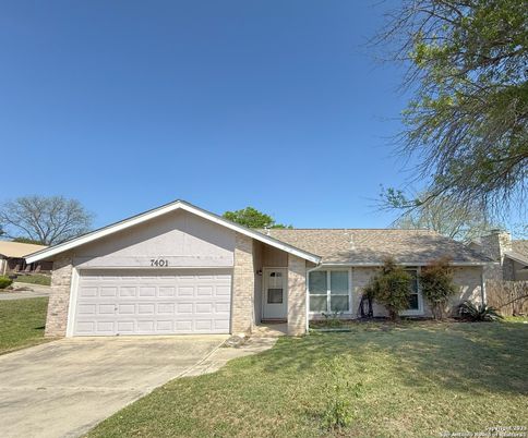 Attached, Exterior, Facade, Brick Facade, Ranch