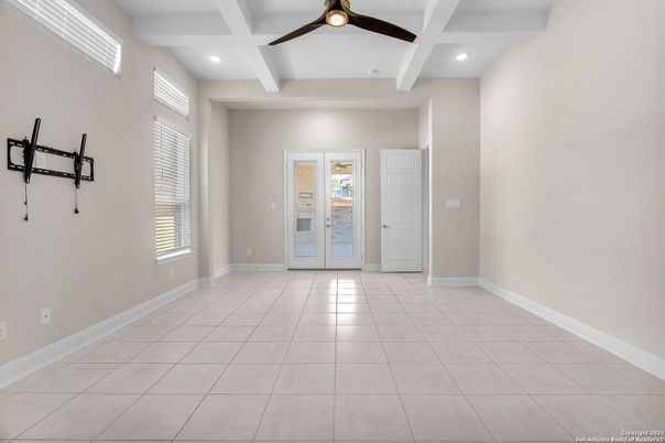 Empty room, Interior, Recessed Lighting