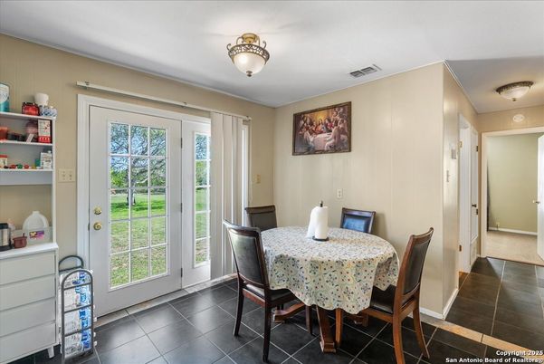 Dining room, Interior