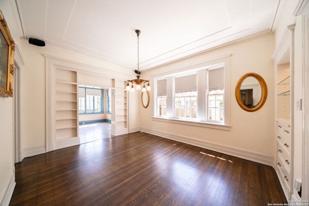 Empty room, Interior, Pendant Lights, Wood Texture Flooring