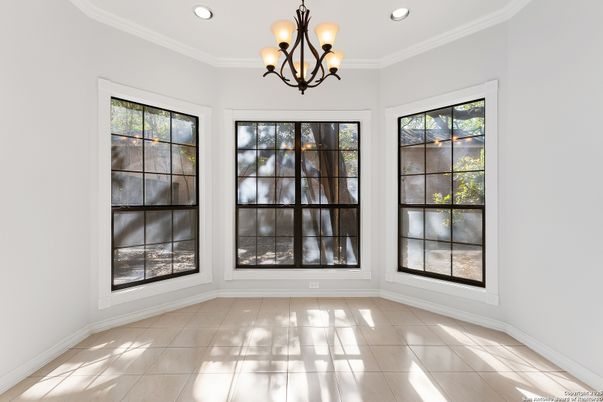 Chandelier, Empty room, Interior, Recessed Lighting