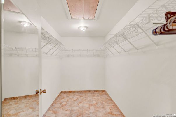 Interior, Walk-in Closets
