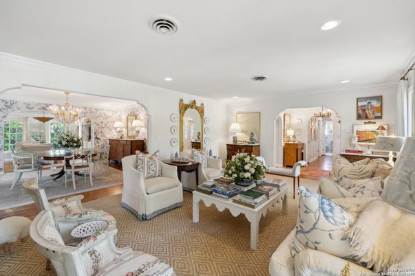 Chandelier, Dining room, Interior, Living room, Recessed Lighting, Wood Texture Flooring