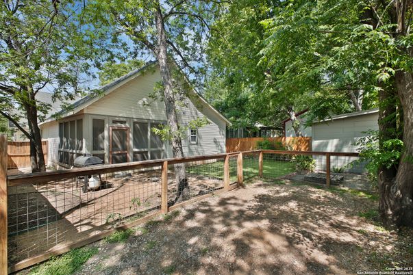 Backyard, Exterior