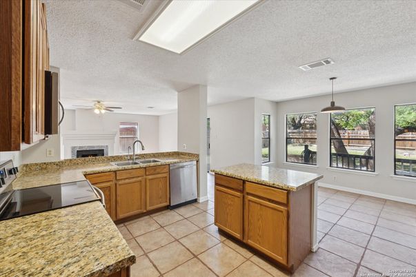 Fireplace, Interior, Kitchen, Pendant Lights