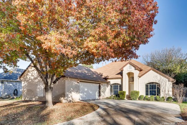 Attached, Exterior, Facade, Brick Facade, Ranch