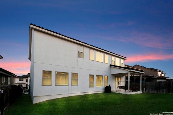 Backyard, Exterior, Facade, Modern