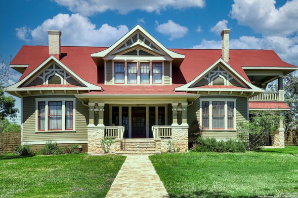Exterior, Facade, American Craftsman