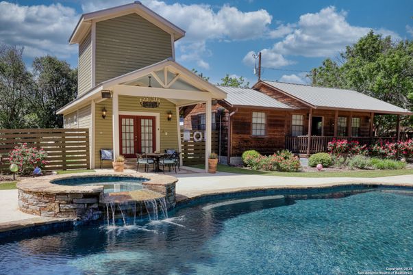Exterior, Pool