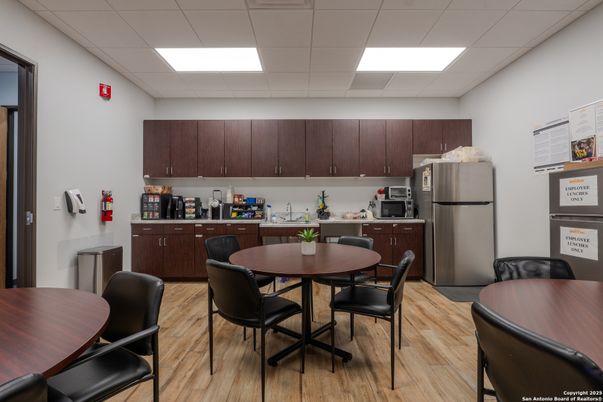 Dining room, Interior, Kitchen, Recessed Lighting, Wood Texture Flooring