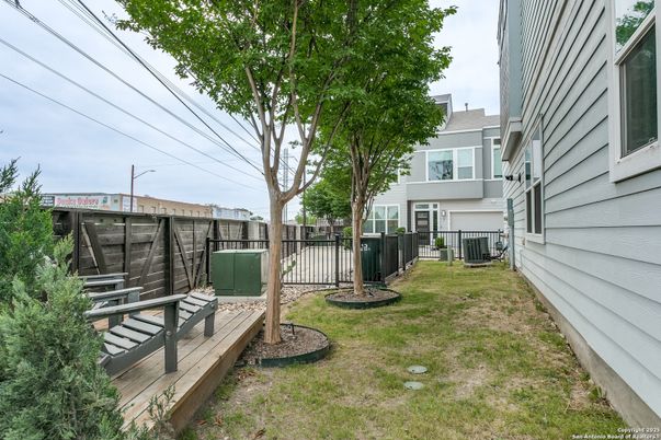 Backyard, Exterior