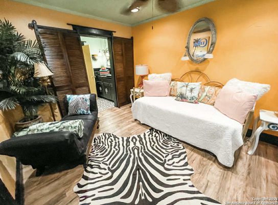 Interior, Recessed Lighting, Wood Texture Flooring