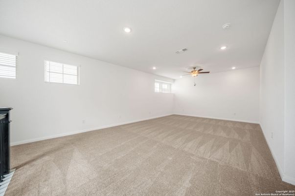 Empty room, Interior, Recessed Lighting