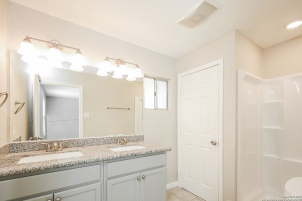 Bathroom, Dual Sink Vanities, Interior, Recessed Lighting