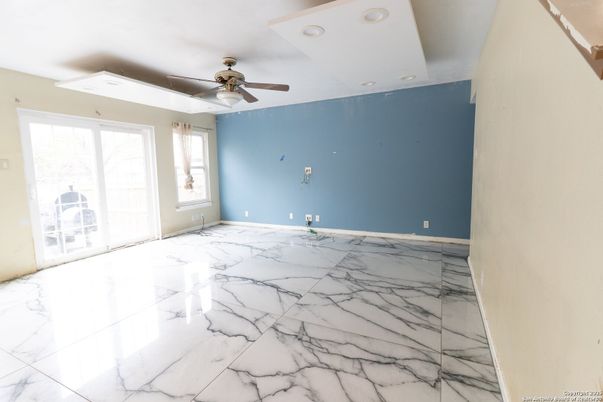 Empty room, Interior, Marble, Recessed Lighting