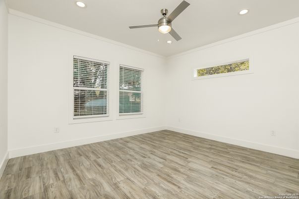 Empty room, Interior, Recessed Lighting, Wood Texture Flooring