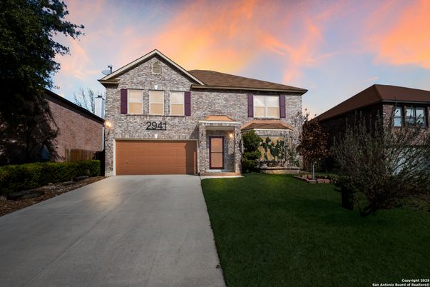 Attached, Exterior, Facade, Brick Traditional