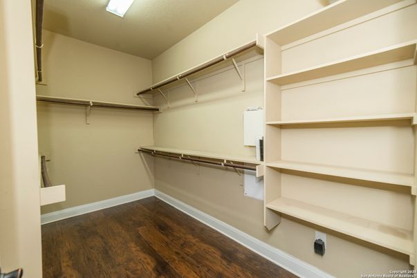 Interior, Walk-in Closets, Wood Texture Flooring