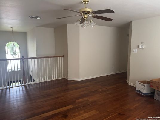 Empty room, Interior, Pendant Lights, Wood Texture Flooring