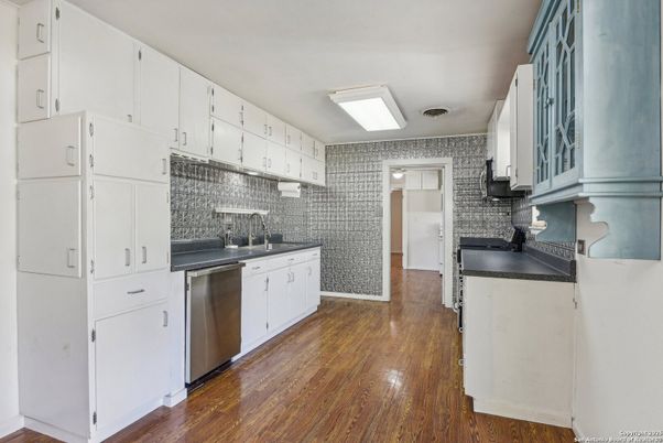 Interior, Kitchen, Stainless Steel Appliances, Wood Texture Flooring