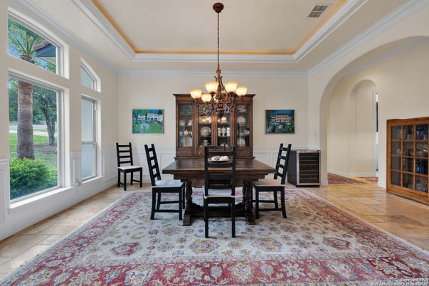 Chandelier, Dining room, Interior
