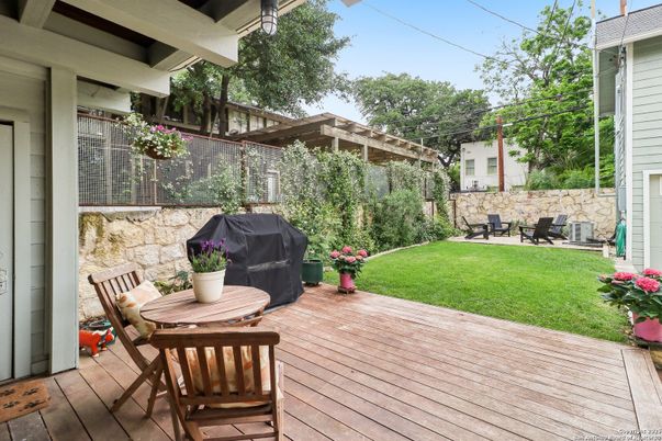 Backyard, Exterior