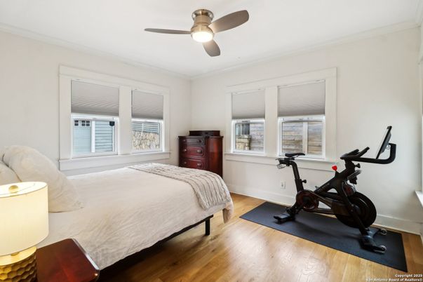 Bedroom, Fitness Equipment, Interior, Wood Texture Flooring