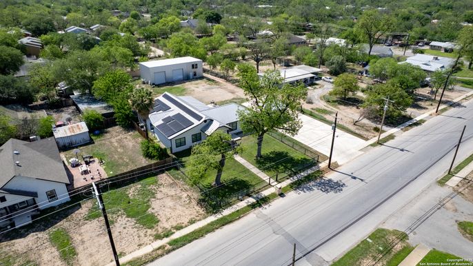 Exterior, Drone