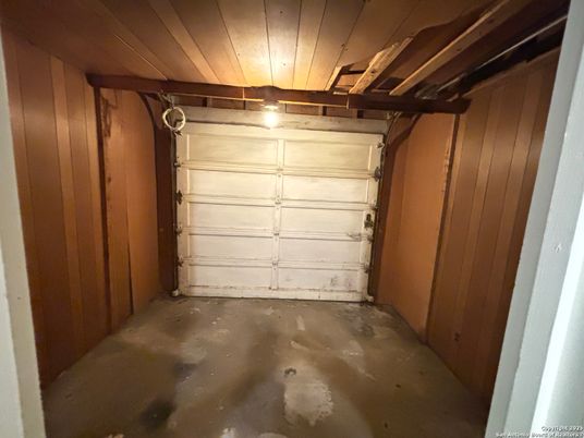 Garage, Interior