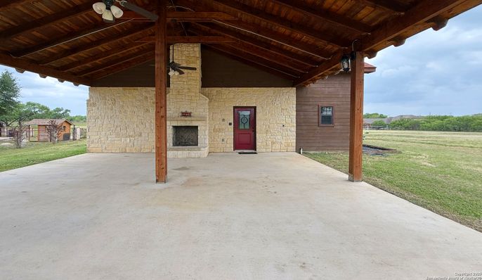 Backyard, Exterior