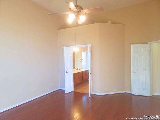 Bathroom, Empty room, Interior, Pendant Lights, Wood Texture Flooring