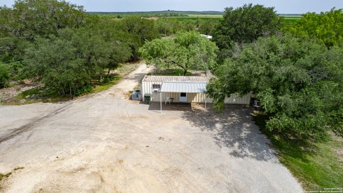 Exterior, Drone