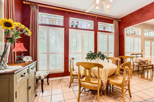 Dining room, Interior
