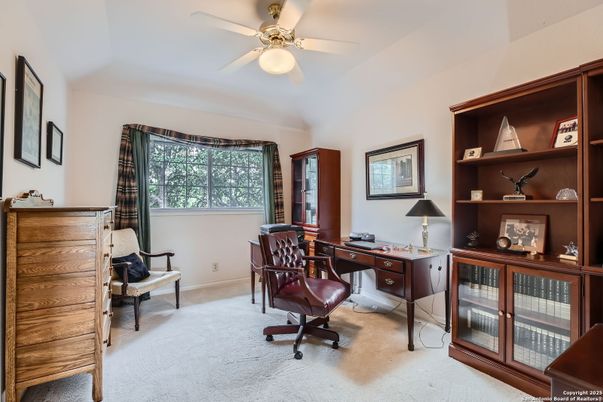 Home Office, Interior