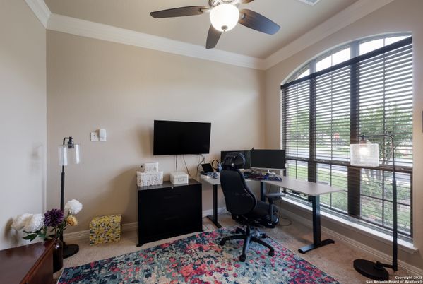 Home Office, Interior