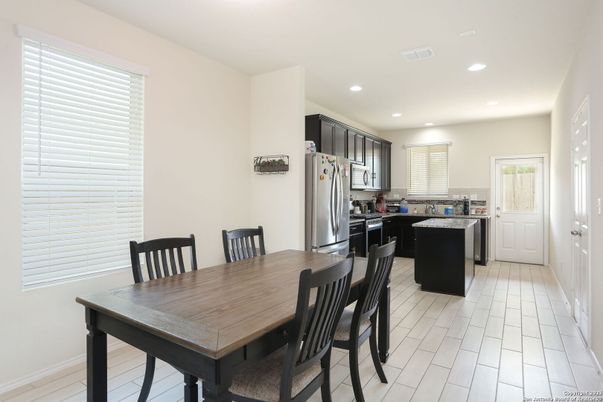 Dining room, Interior, Kitchen, Recessed Lighting