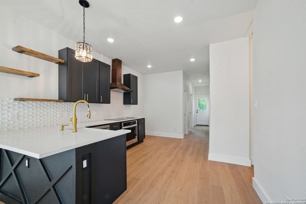 Interior, Kitchen, Pendant Lights, Recessed Lighting, Wood Texture Flooring