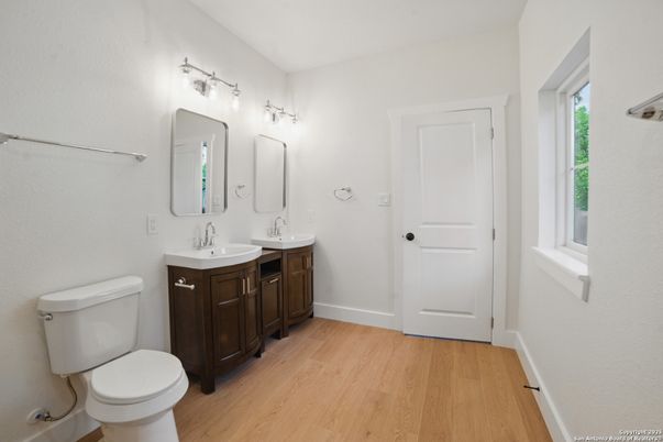 Bathroom, Dual Sink Vanities, Interior, Wood Texture Flooring