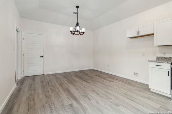 Empty room, Interior, Pendant Lights, Wood Texture Flooring