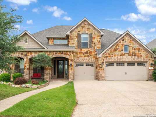 Attached, Exterior, Facade, Brick Traditional