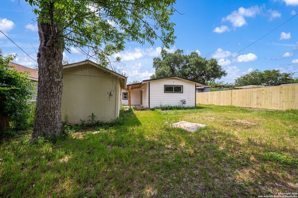 Backyard, Exterior