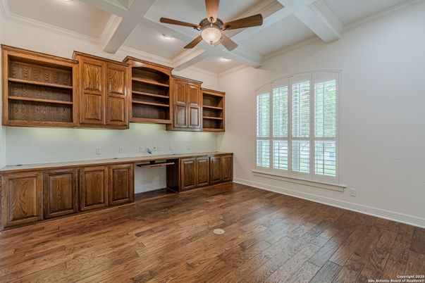 Home Office, Interior, Recessed Lighting, Wood Texture Flooring